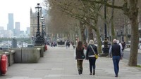 Pada posisi ke lima jatuh ke Ibu Kota Inggris, yakni London. Spot asyik berjalan kaki di sini salah satunya ada di The River Thames Walk. Rute ini mengikuti jalur Sungai Thames, salah satu sungai paling terkenal di dunia. Jalan ini menawarkan pemandangan kota London yang indah, termasuk Tower of London, Houses of Parliament, dan London Eye. (Marcus Grbac/Flickr)