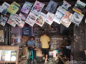 Terang Redup Bisnis Buku Bekas di Cirebon