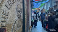 Momen pertama kali mengunjungi Pasar Cihapit.