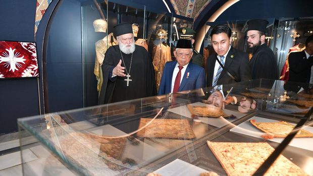 Wakil Presiden Ma'ruf Amin  bertemu dengan Uskup Agung Athena dan seluruh Yunani, Ieronymos II, di Holy Archdiose of Athens.