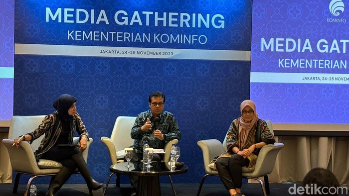 Wamenkominfo Nezar Patria di acara Media Gathering Kominfo di Jakarta, Jumat (24/11/2023).