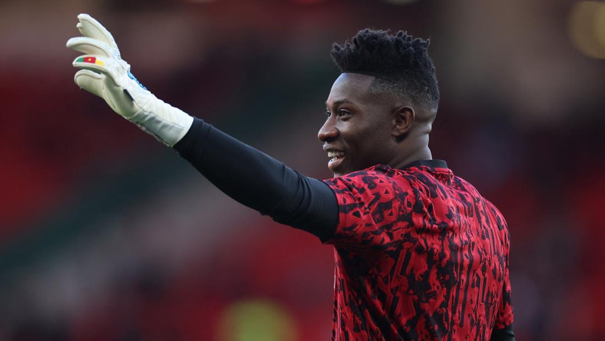 Onana siap tampil menghadapi Everton. Foto: REUTERS/PHIL NOBLE
