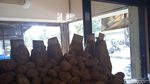 Gede Banget! Ada Bakso Rusuk Jumbo di Warung Andalan Nex Carlos