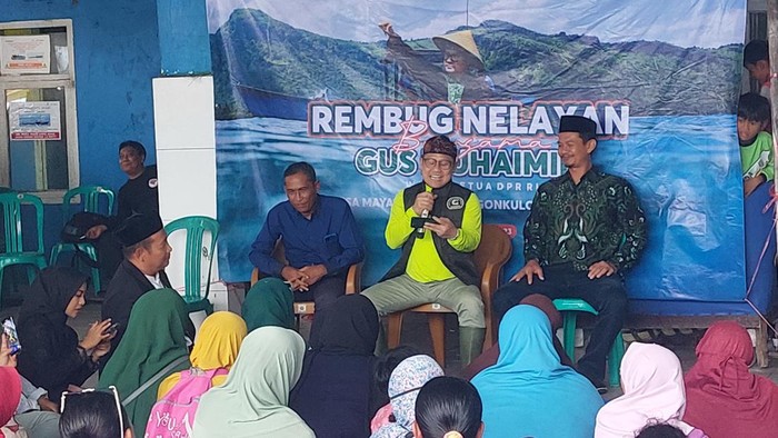 Cak Imin bicara di depan nelayan Subang