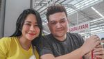 Romantis! Momen Chikita Meidy Makan Malam Bersama Suami