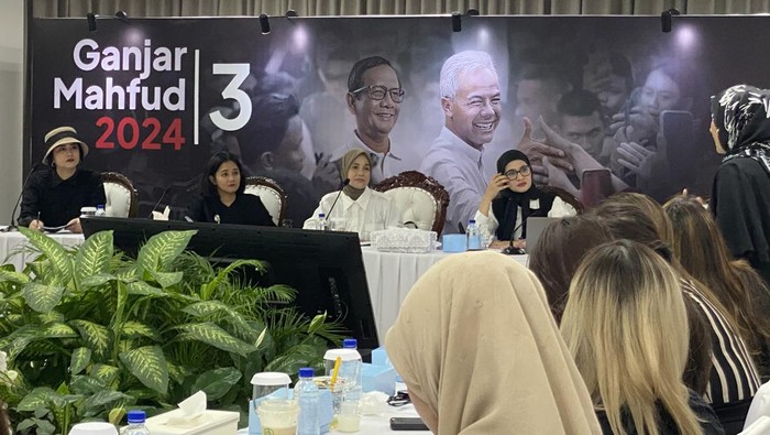 Isteri calon presiden Ganjar Pranowo, Siti Atikoh Supriyanti