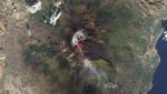 Desis Gunung Etna Kembali Muntahkan Lava Pijar