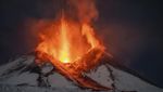 Desis Gunung Etna Kembali Muntahkan Lava Pijar