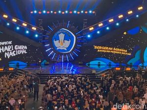 Jokowi Hadiri Puncak Peringatan Hari Guru Nasional 2023 di GBK