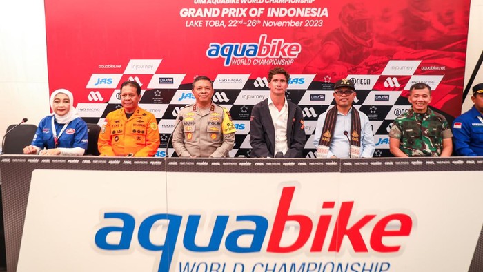 Kapolda Sumut Irjen Agung Setya Imam Effendi saat meninjau pelaksanaan Aquabike Jetski 2023. (Foto: Dok. Polda Sumut.