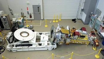 Pada tahun 2003, Seorang Teknisi Lupa Mencatat Bahwa Dia Telah Melepas 24 Baut Selama Pemeliharaan Satelit Noaa-19, Menyebabkan Satelit Jatuh Dan Menyebabkan Kerugian Rp 2 miliar Foto: Boredpanda