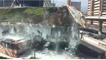 Mal 3 Lantai Yang Masih Dalam Pembangunan Mulai Mengeluarkan Suara Dari Struktur Logam.. Semua Orang Dievakuasi Dan 5 Menit Kemudian Terjadi Keruntuhan Foto: Boredpanda