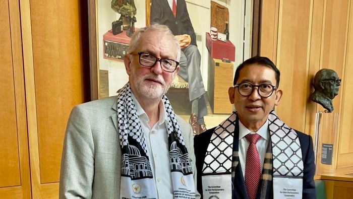 Ketua BKSAP DPR Fadli Zon bertemu dengan anggota parlemen Inggris Jeremy Corbyn.