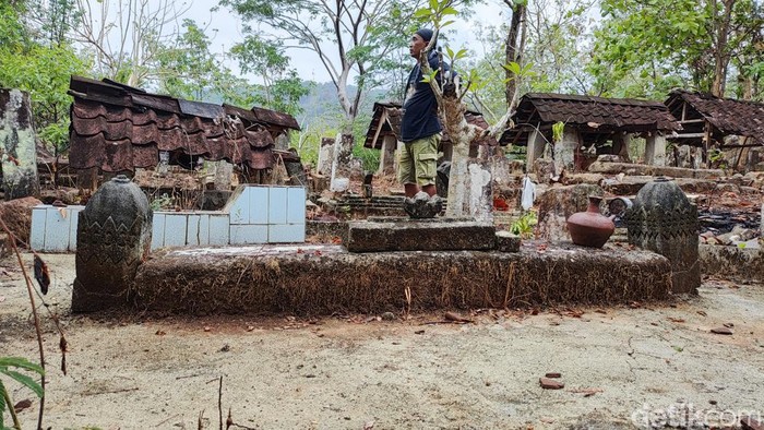 Kompleks pemakaman Migit di Padukuhan Gelaran, Kalurahan Kampung, Kapanewon Nglipar, Gunungkidul. Foto diunggah pada Sabtu (25/11/2023).