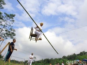 Mengenal Kuntulan Semangkung, Kesenian Penuh Atraksi Khas Banjarnegara