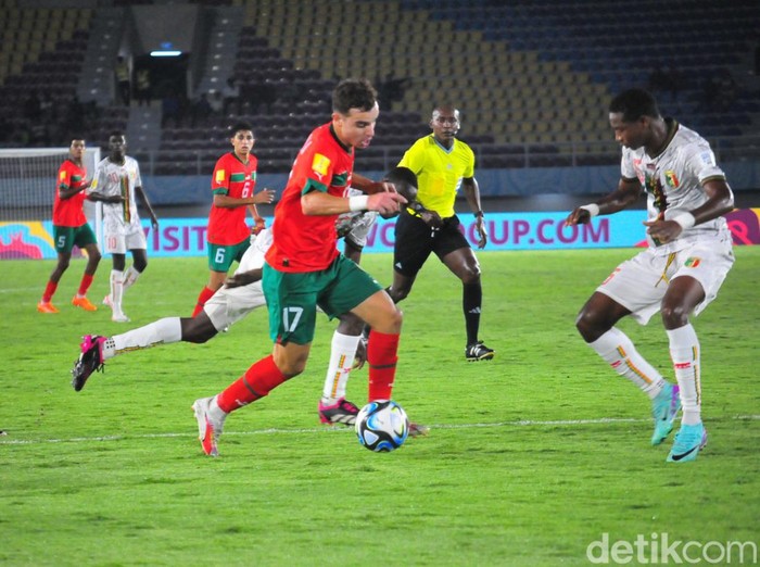 Laga perempatfinal antara Mali U-17 vs Maroko U-17 di Stadion Manahan Solo, Sabtu (25/11/2023).