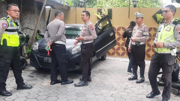 Mobil Daihatsu Ayla yang membawa bayi tanpa pintu bagasi diamankan Satlantas Polresta Solo, Sabtu (25/11/2023).