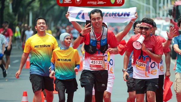 Viral Kisah Osha Penyandang Autisme Taklukkan Full Marathon 42K di Jakarta