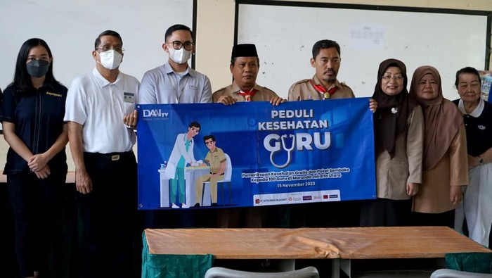 Peduli 100 Guru di Jakarta Utara Memperingati Hari Guru Nasional Pendidikan menjadi bagian penting dalam pembentukan generasi penerus bangsa dan sangat erat kaitannya menjadi kunci penentuan kualitas pendidikan anak bangsa.