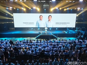 Prabowo Hadiri Pengukuhan TKD Jabar di Bandung, RK Ketuanya