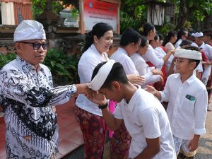 Hari Guru Sedunia 2024: Kesejahteraan Guru yang Harus Diprioritaskan dan Dampaknya