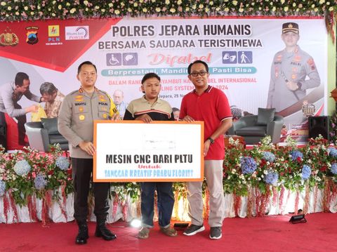 Polres Jepara menggelar acara program peduli bertajuk 'Polres Jepara Humanis bersama saudara Teristimewa Difabel Beprestasi, Mandiri, dan Pasti Bisa' di halaman belakang Mapolres Jepara, Sabtu (25/11/2023).