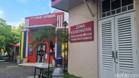Di dekat taman bermain ini terdapat planetarium yang merupakan tempat peraga benda-benda langit dengan menggunakan proyektor digital. Area ini sudah dilengkapi kursi yang nyaman untuk pengunjung menikmati pertunjukan. Tiket untuk masuk ke sini adalah Rp 22 ribu.