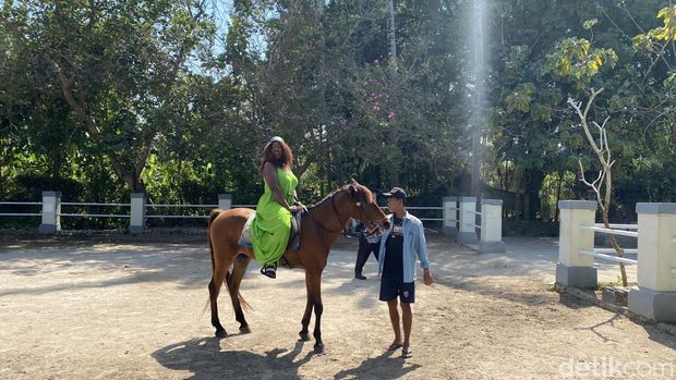 Suasana berkuda di Bali Horse Riding, Pantai Saba, Gianyar, Bali, beberapa waktu lalu. (Indah Dwi Hastuti-detikBali)