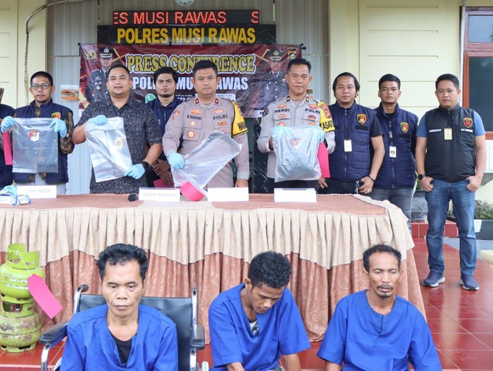 Tiga pelaku perampokan satu keluarga di Musi Rawas.