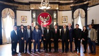 Pemerintah Indonesia sangat mendukung dan mendorong hilirisasi komoditas silika dan nikel yang memiilki potensi besar untuk dikembangkan sebagai bahan baku industri photovaltic (PV) dan semikonduktor sehingga dapat menghasilkan devisa dan pencipta lapangan kerja yang besar.