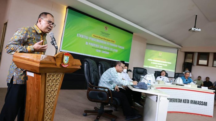 Wali Kota Makassar Moh Ramdhan Danny Pomanto memaparkan konsep Lorong Wisata.