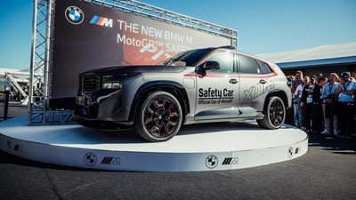 SUV Monster BMW XM Jadi Safety Car MotoGP 2024