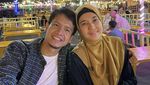 Ini Kemesraan Dimas Seto dan Dhini Aminarti Saat Makan