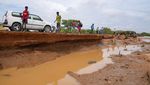 Jembatan di Kenya Putus Diterjang Banjir