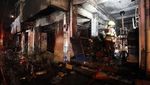Potret Toko Kelontong di Surabaya Ludes Terbakar