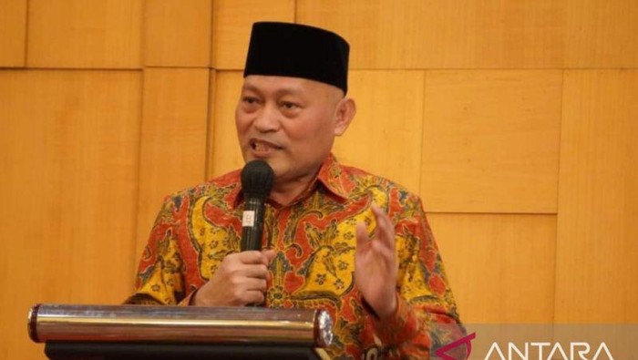 Kepala Kantor Wilayah Kementerian Agama Provinsi Sulawesi Utara H Sarbin Sehe, di Manado, Minggu (26/11/2023). ANTARA/Nancy L Tigauw.