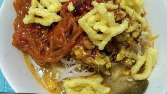Kupat bongkok khas Tegal.