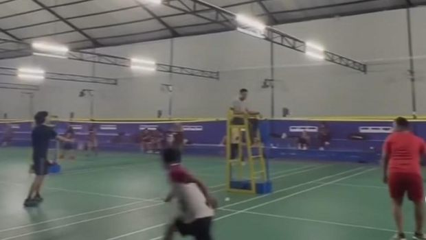 Lapangan Hidayat Badminton