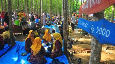 Sejuknya Transaksi di Pasar Hutan Jati Kudus