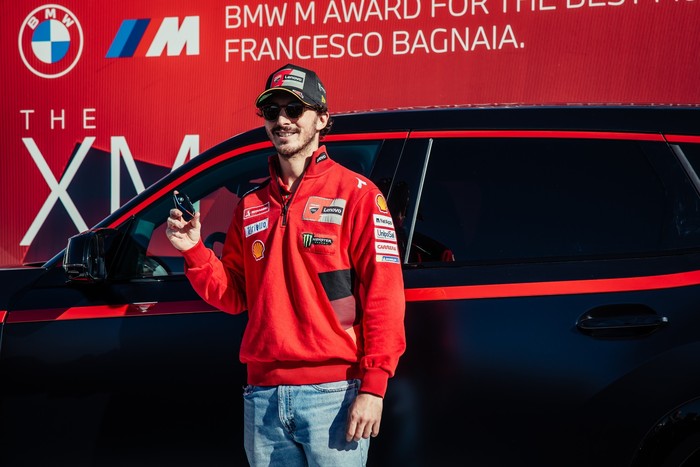 Pecco Bagnaia Dapat Hadiah BMW XM Label Red