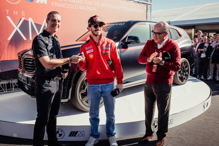 Pecco Bagnaia Dapat Hadiah BMW XM Label Red