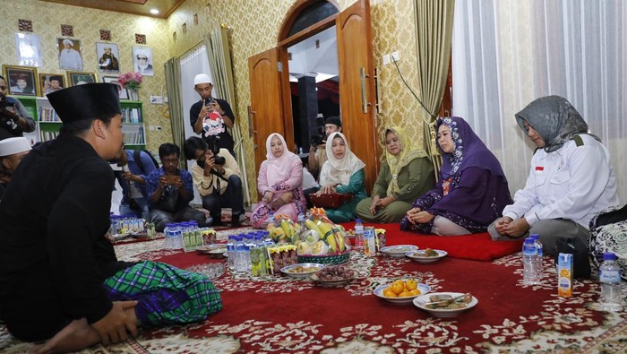 Relawan Santrine Abah Ganjar