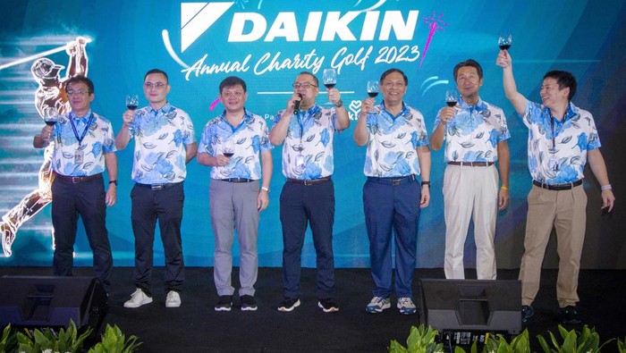 Daikin kembali menunjukkan kepeduliannya pada isu sosial kemasyarakatan. Lewat turnamen golf dana yang terhimpun untuk menanggulangi anak stunting di Indonesia.
