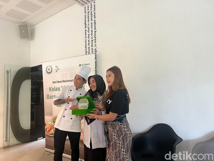 Serunya Masak Ikan Gurame Pesmol yang Nikmat Bernutrisi Serunya Masak Ikan Gurame Pesmol yang Nikmat Bernutrisi