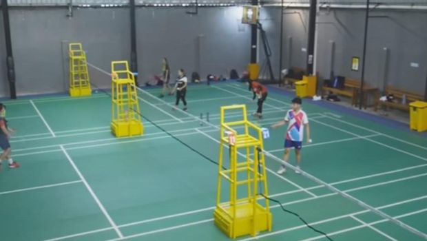 Smash Badminton Court