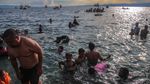 Wisata Pantai Falajawa di Ternate Ramai Pengunjung