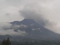 Gunung Merapi Luncurkan Awan Panas 2 Kali Sore Ini