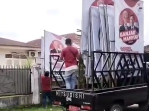Kronologi Mobil Plat Merah di Simalungun Dipakai Angkut Baliho Ganjar-Mahfud