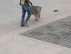 Deretan Foto Absurd yang Bikin Bingung Sendiri