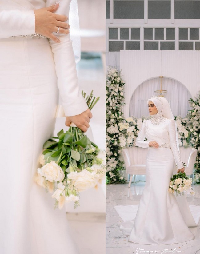 Acara pernikahan Nadya serba rustic warna putih dari Tunggal Warih Wedding. Saat akad nikah, Nadya memakai kebaya rancangan Dessy Felixandra Kebaya. Sedangkan saat resepsi, Nadya menggunakan gaun cantik dari Berdua wedding attire. Foto: Dok. Instagram @nadyamustikarahayu.